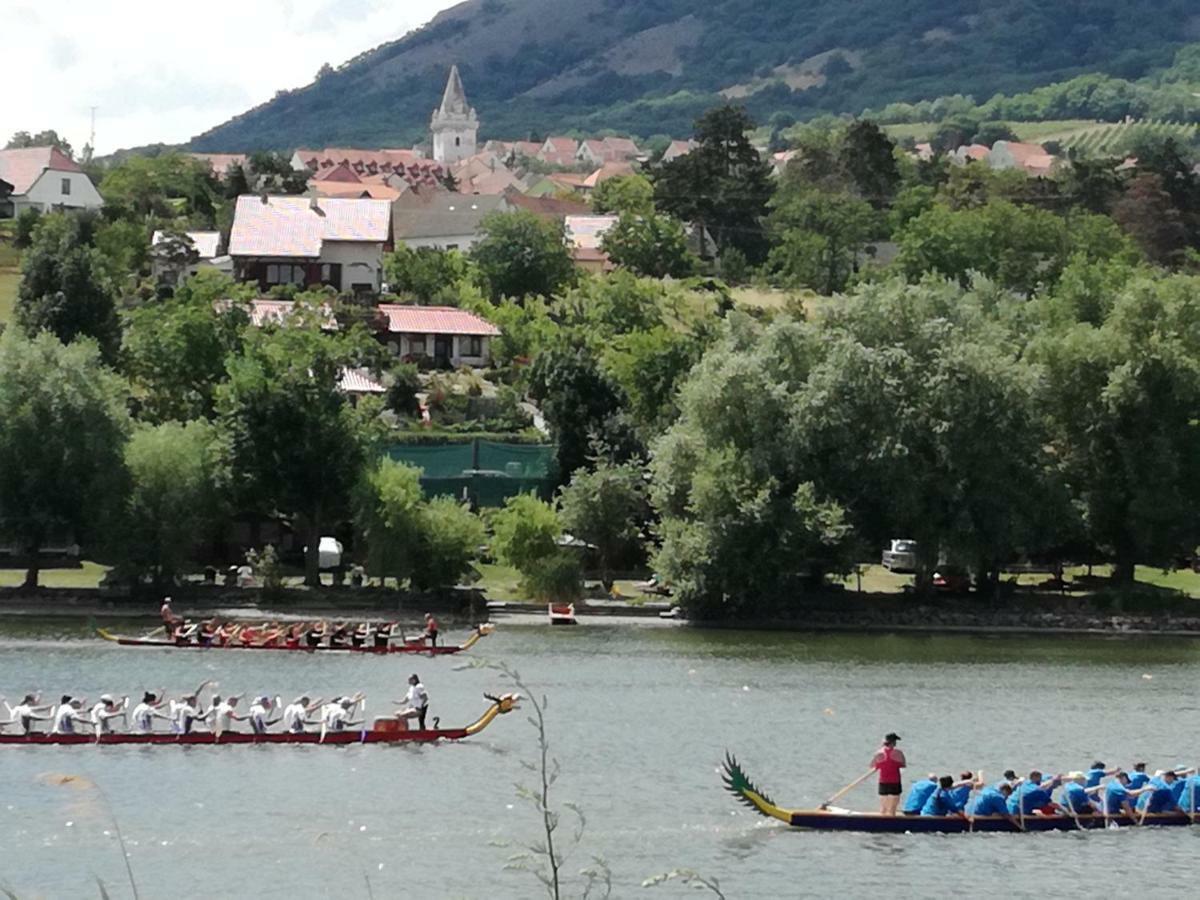 Penzion Nad Jezerem Pavlov Kültér fotó