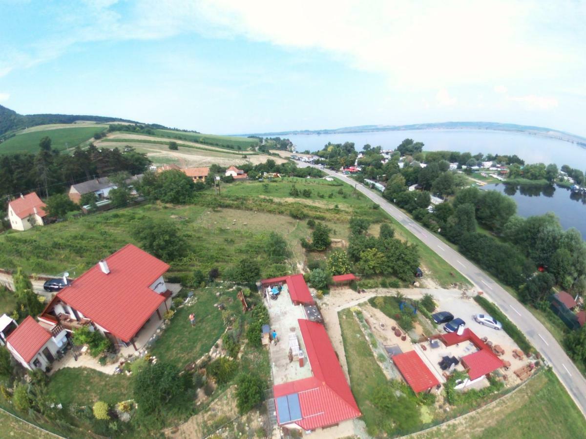 Penzion Nad Jezerem Pavlov Kültér fotó