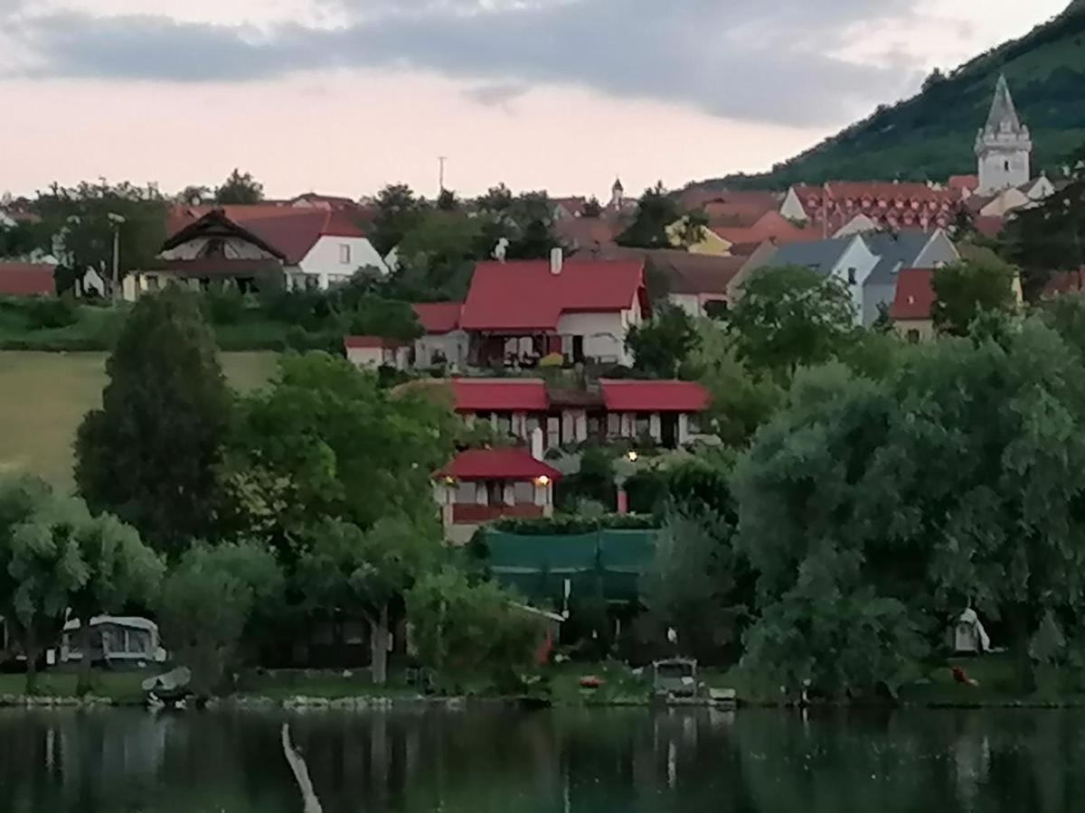 Penzion Nad Jezerem Pavlov Kültér fotó